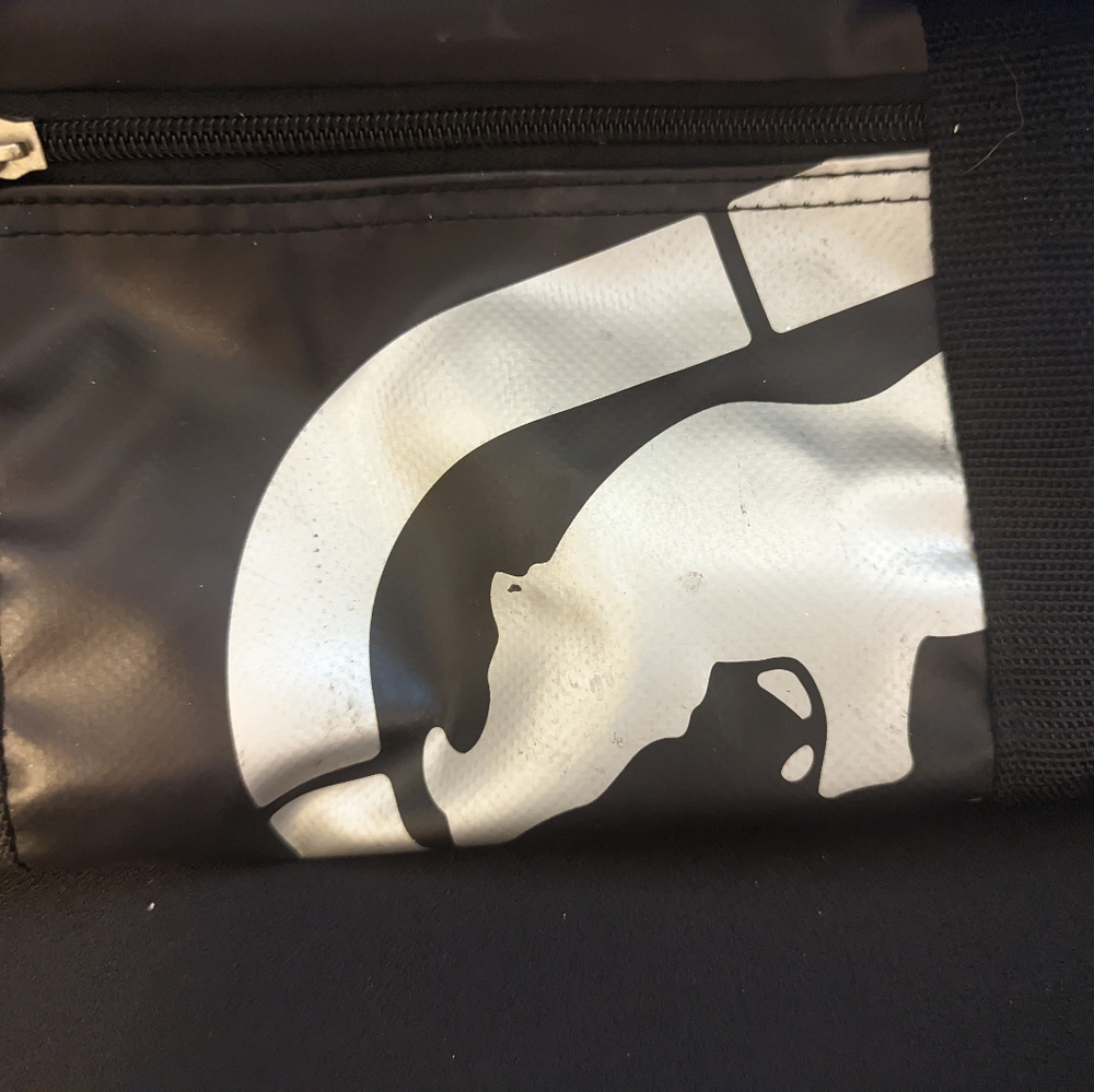 Black duffel - Picture 4 of 8